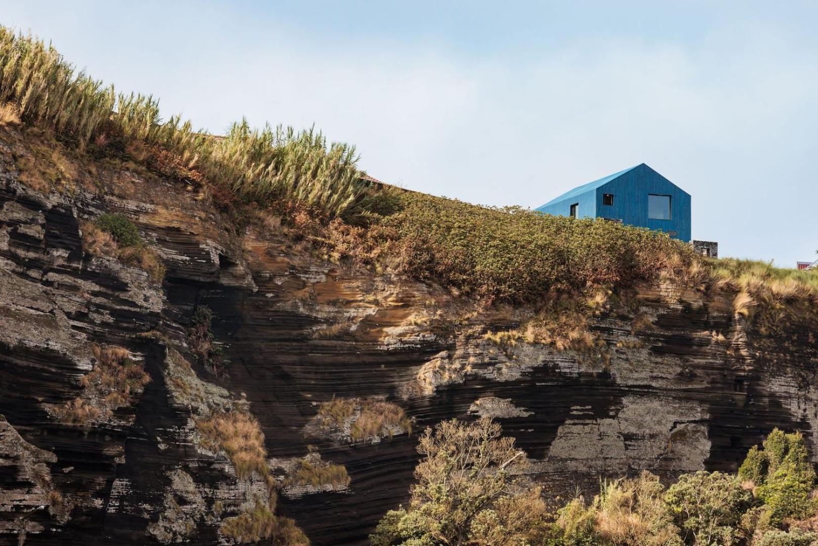 The Blue House Azores Capelas Bagian luar foto